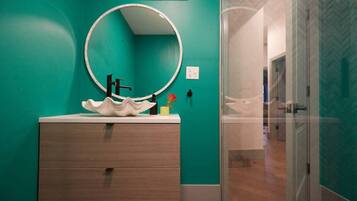 Amenidades de baño ecológicas, secadora de cabello, toallas