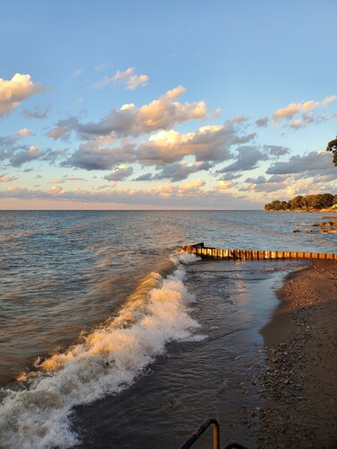 LakePointe Shores #3 ~ 200 Feet Of Private Beach!  