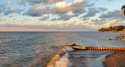 LakePointe Shores #3 ~ 200 Feet Of Private Beach!