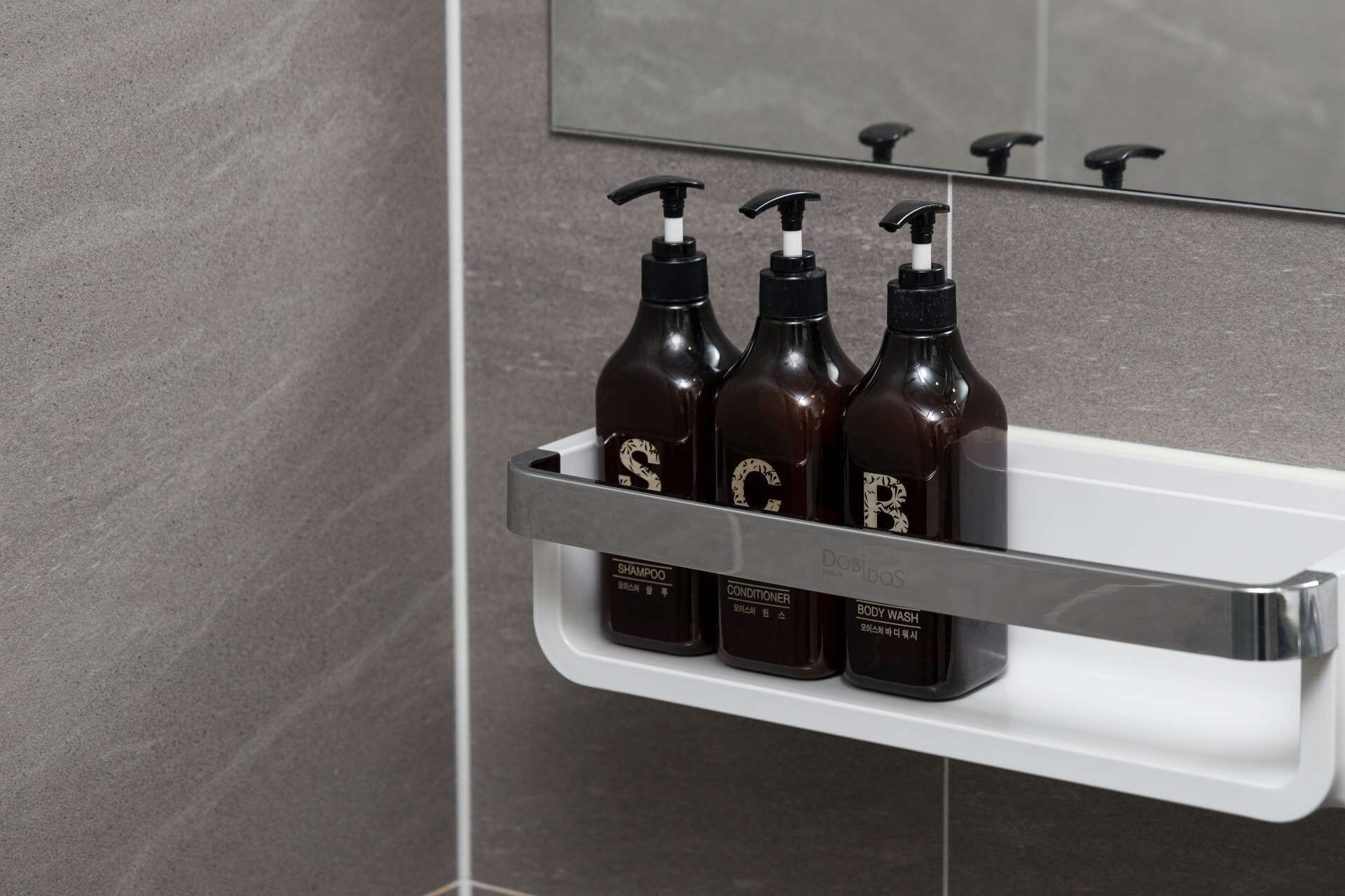 1 bedroom, premium bedding, select comfort beds, blackout curtains