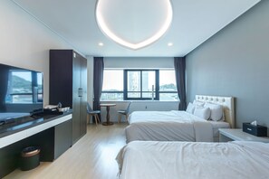 Phòng 2 giường đơn Deluxe | Bộ đồ giường cao cấp, nệm Select Comfort, màn/rèm cản sáng 