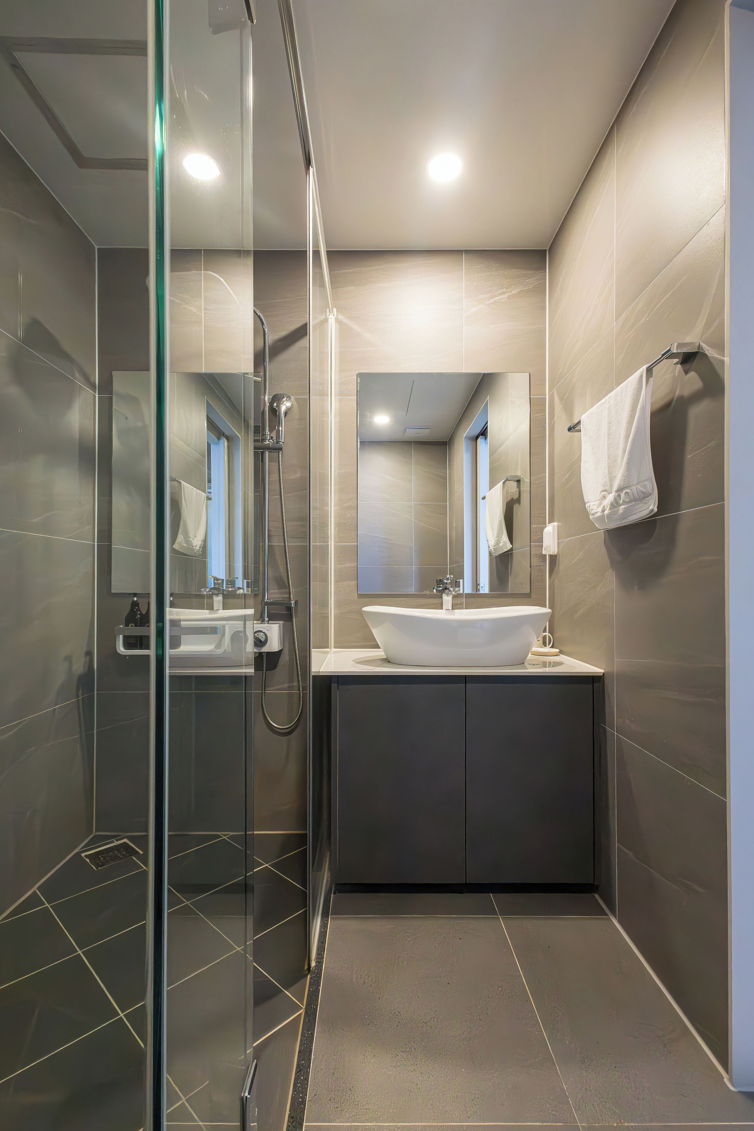 premium suite | bathroom | shower, hair dryer, bathrobes, slippers