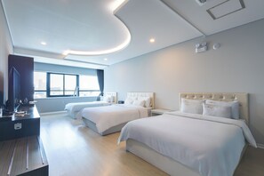 Deluxe Triple Room | Premium bedding, Select Comfort beds, blackout curtains, soundproofing - Hotel Wooin (Mokpo)