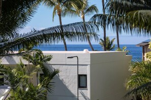 Property grounds - Big Island Royal Seacliff 325 by Coldwell Island Banker Vacations (Kailua-Kona)