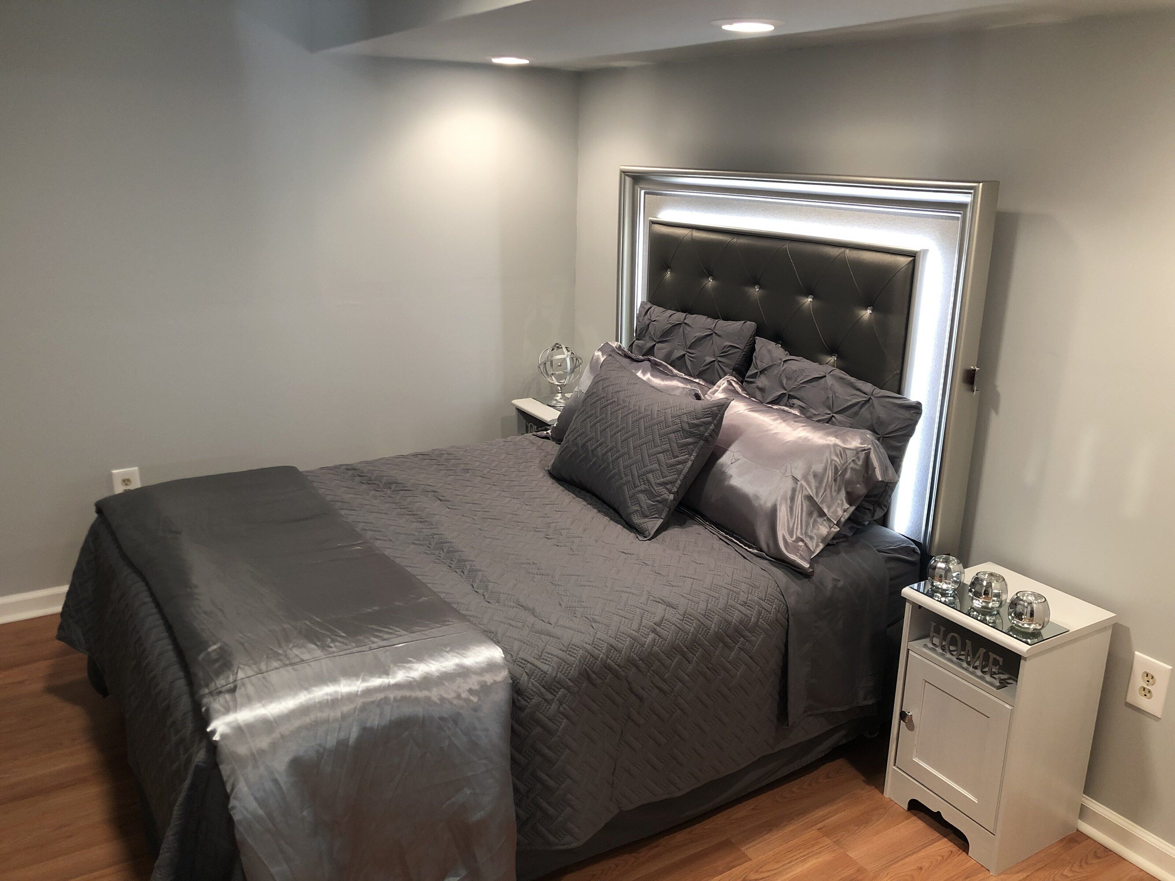 Minutes to BWI airport, major highways, & Baltimore Washington Medical Center. 