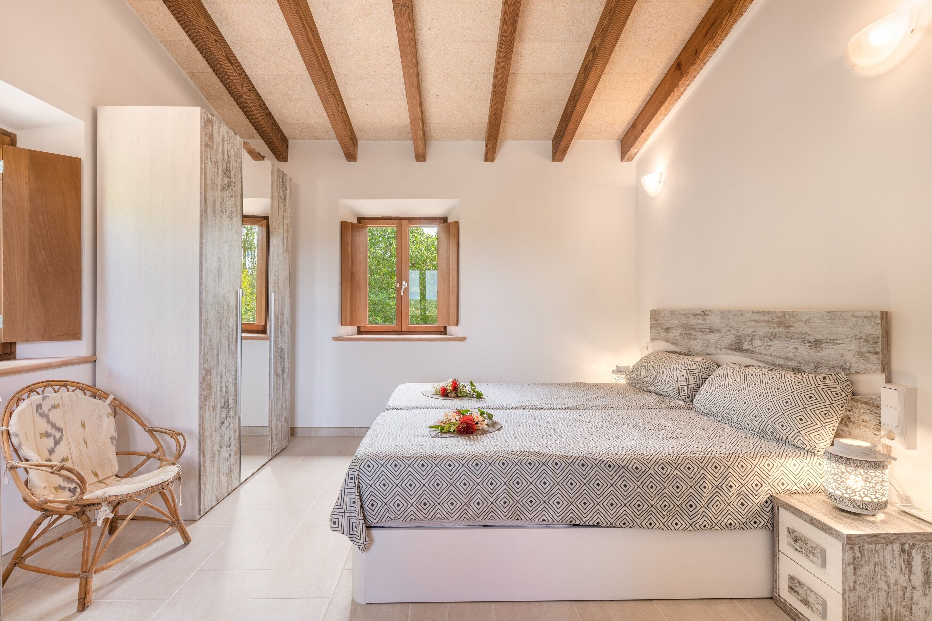 5 chambres, fer et planche à repasser, Wi-Fi gratuit, draps fournis