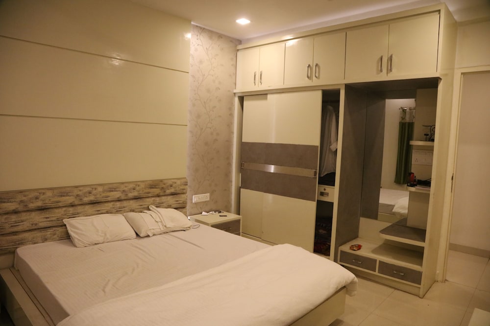 Tulip Arena Hotel Club By SGL