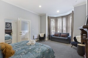 Premium House, 4 Bedrooms | 4 bilik tidur, peralatan tempat tidur premium, tilam berlapik 