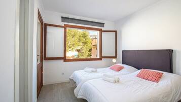 1 chambre, fer et planche Ă repasser, Wi-Fi gratuit, draps fournis