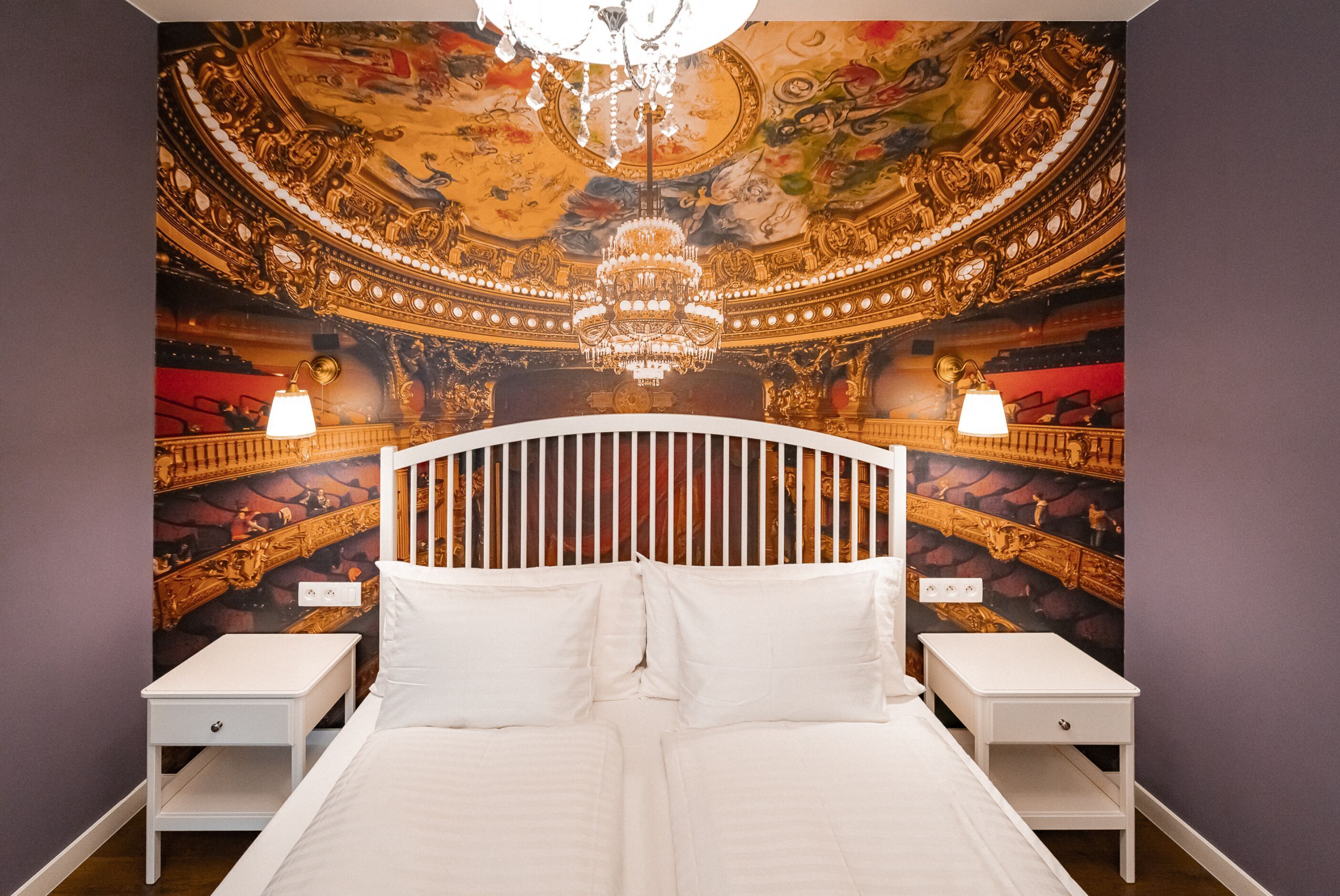Hypo-allergenic bedding, in-room safe, desk, soundproofing