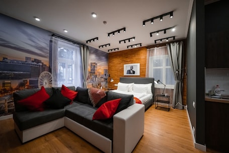 Deluxe Studio | Hypo-allergenic bedding, in-room safe, desk, soundproofing. Revelton Studios Marianske Lazne