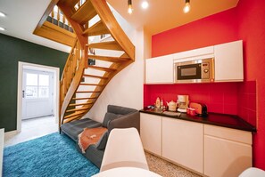 Duplex Studio | Private kitchen | Fridge, microwave, stovetop, electric kettle