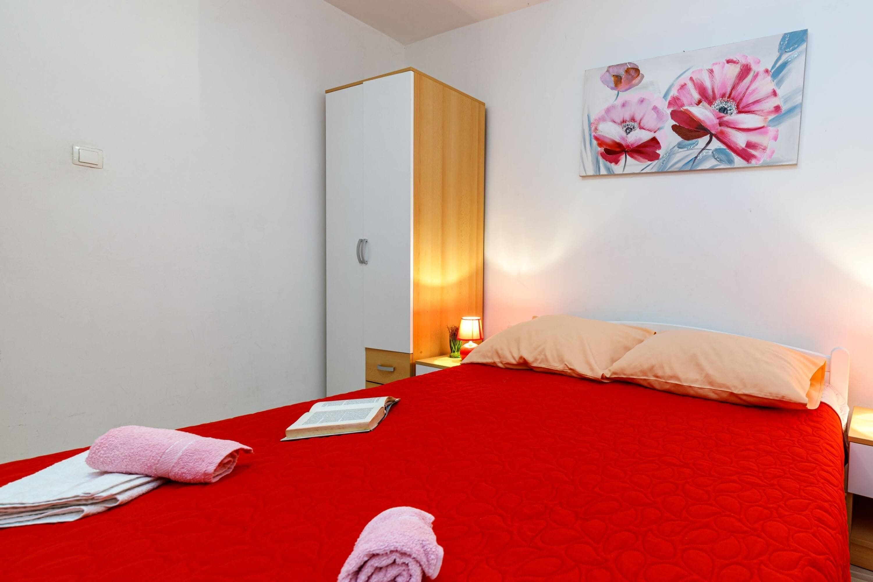 Family Apartment, Multiple Bedrooms, 2 Bathrooms (Beachside Apartment Krk) | 3 bedrooms, free WiFi, bed sheets