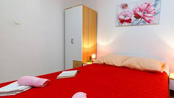 Family Apartment, Multiple Bedrooms, 2 Bathrooms (Beachside Apartment Krk) | 3 bedrooms, free WiFi, bed sheets