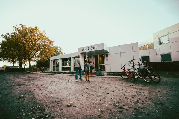 Mặt tiền nơi lưu trú