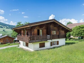 Exterior - Charming 4-Bedroom Chalet in Megève with Wifi and Pets Allowed (Megève)
