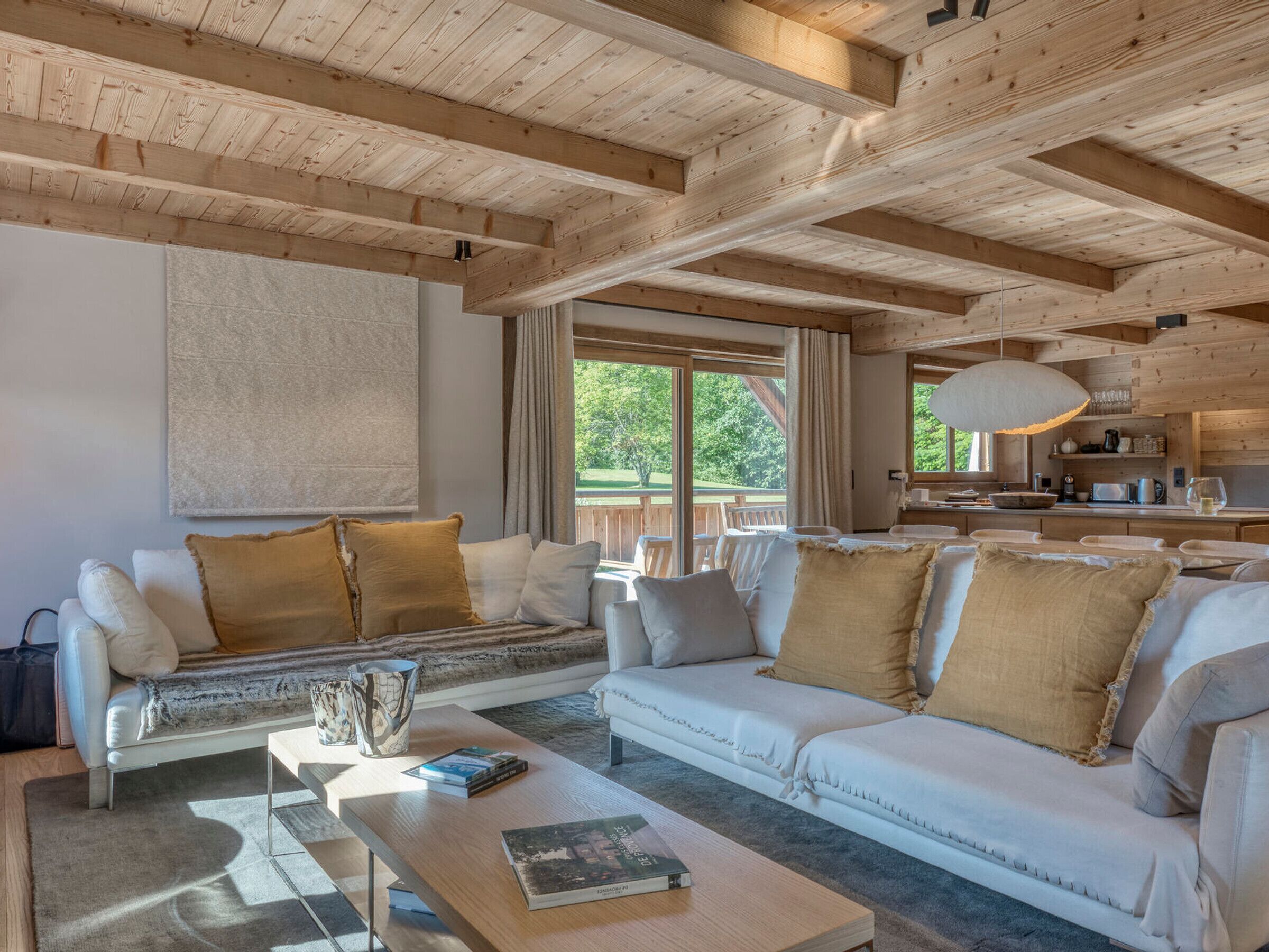 Fernseher, Kamin