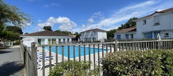 Charming Maisonette with Pool, Terrace, and Private Parking near Atlantic Coast