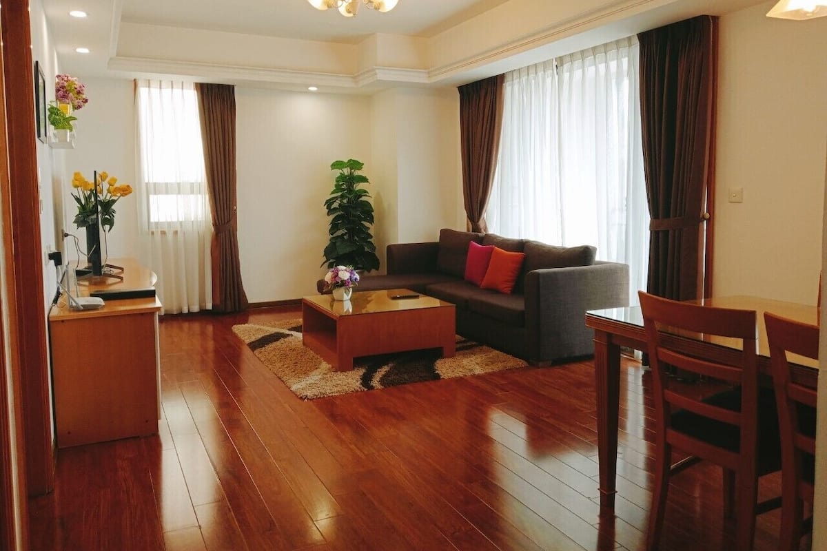 Deluxe Apartment, 1 Bedroom, City View | Living area