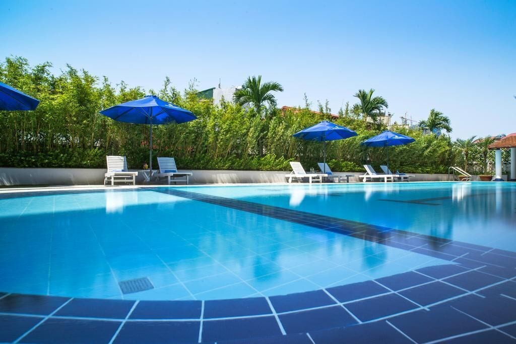 Kolam renang outdoor