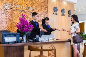 Reception - Rose Garden Residence  (Hanoi)