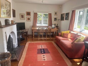 Fernseher, Tischtennisplatte