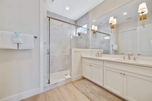 Combined shower/tub