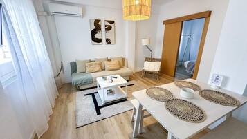 2 dormitorios, tabla de planchar con plancha, Internet y ropa de cama