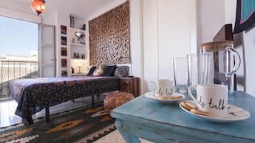 2 bedrooms, iron/ironing board, Internet, bed sheets