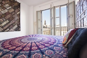 2 soverom, strykejern/-brett, internettilgang og sengetøy