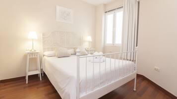 2 chambres, fer et planche Ă repasser, lit parapluie, Internet