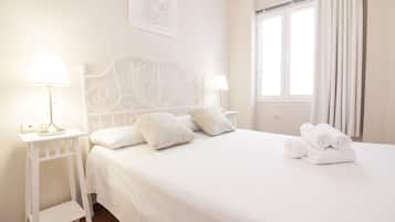 2 bedrooms, iron/ironing board, travel crib, Internet