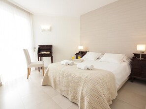 4 makuuhuonetta, silitysrauta/-lauta, internet, vuodevaatteet