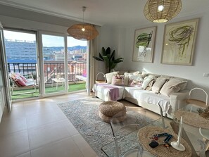 TV - Malaga Center Flat Main Train Station (Málaga)