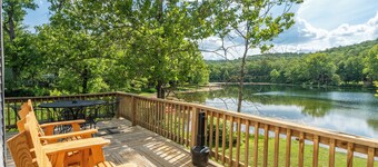 Kayaks - Lakefront Home - Kiwanie Lodge East