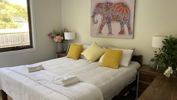 4 bedrooms, desk, iron/ironing board, travel cot