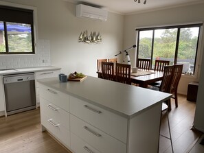 Dining - The Tea Trees Retreat - our little piece of paradise on the Mornington Peninsula (Rye)