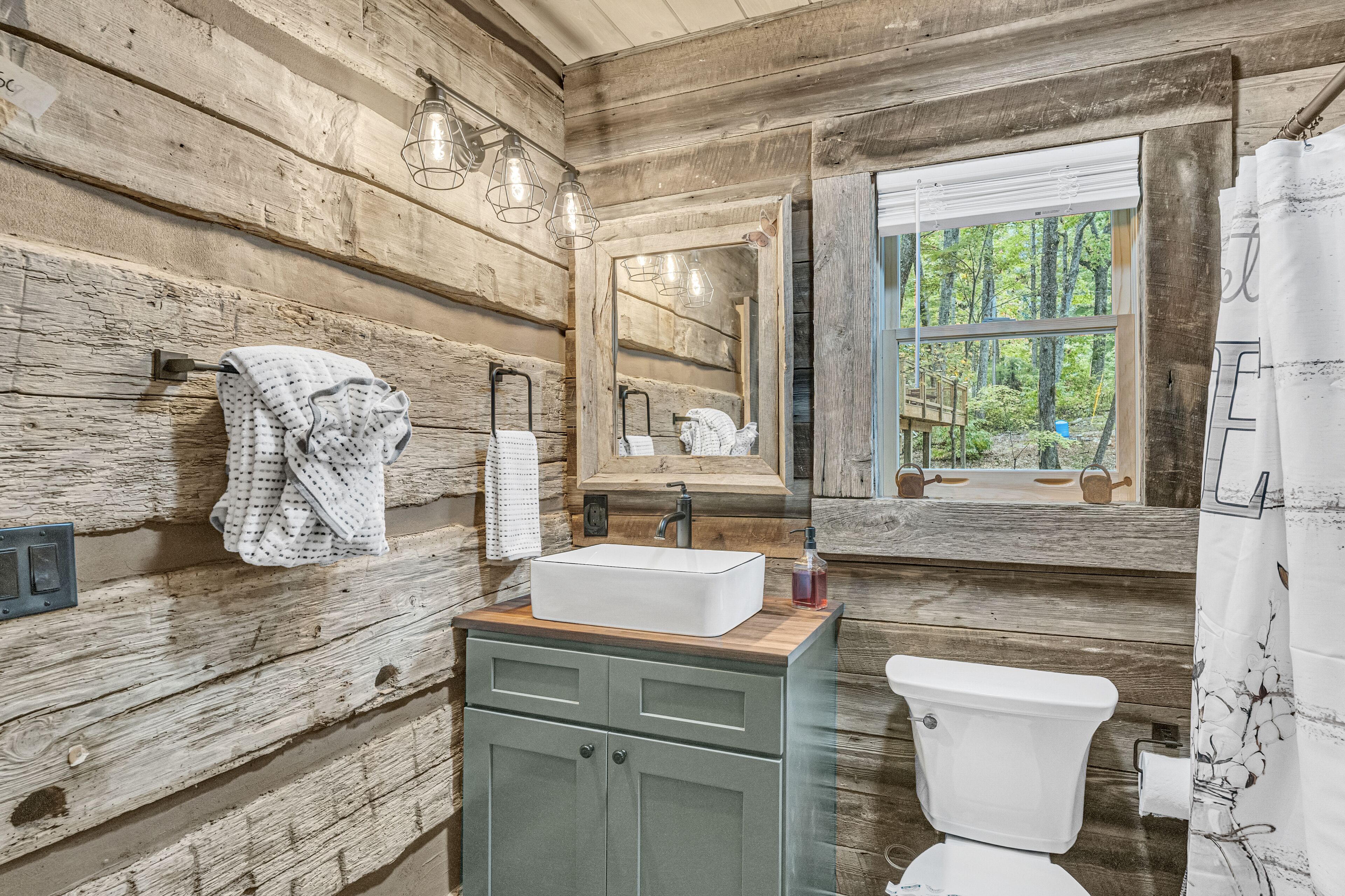 Chasing Fireflies -(700 sq. ft.) Barnwood Builders Homemade History episode!!