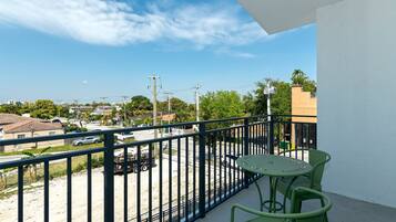 5 Bedroom | 2 Units | Balcony view