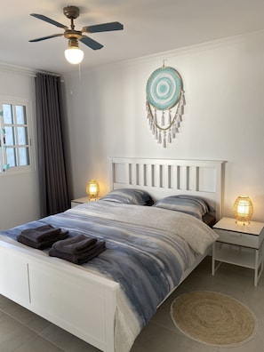 2 bedrooms, in-room safe, iron/ironing board, free WiFi