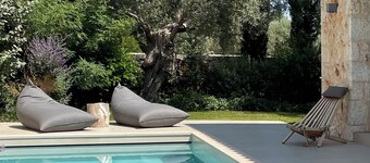 PAPADRIA LUXURY VILLAS private swimming pool & garden near KATHISMA BEACH
