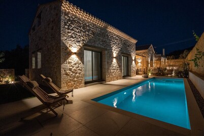 PAPADRIA LUXURY VILLAS private swimming pool & garden near KATHISMA BEACH