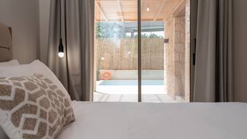 2 bedrooms, in-room safe, soundproofing, iron/ironing board