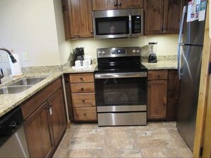 微波炉、洗碗机、茶具/咖啡用具、厨具/餐具