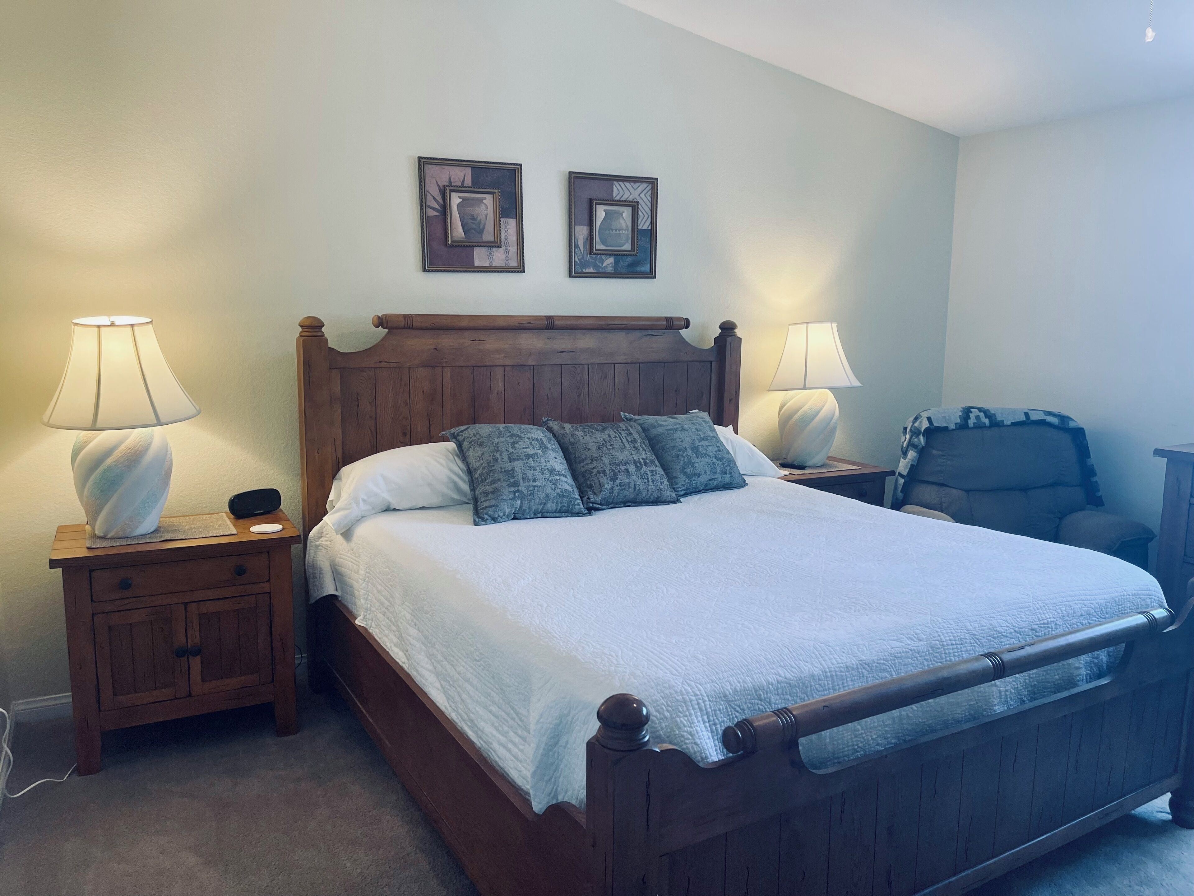 3 chambres, fer et planche à repasser, Wi-Fi gratuit, draps fournis