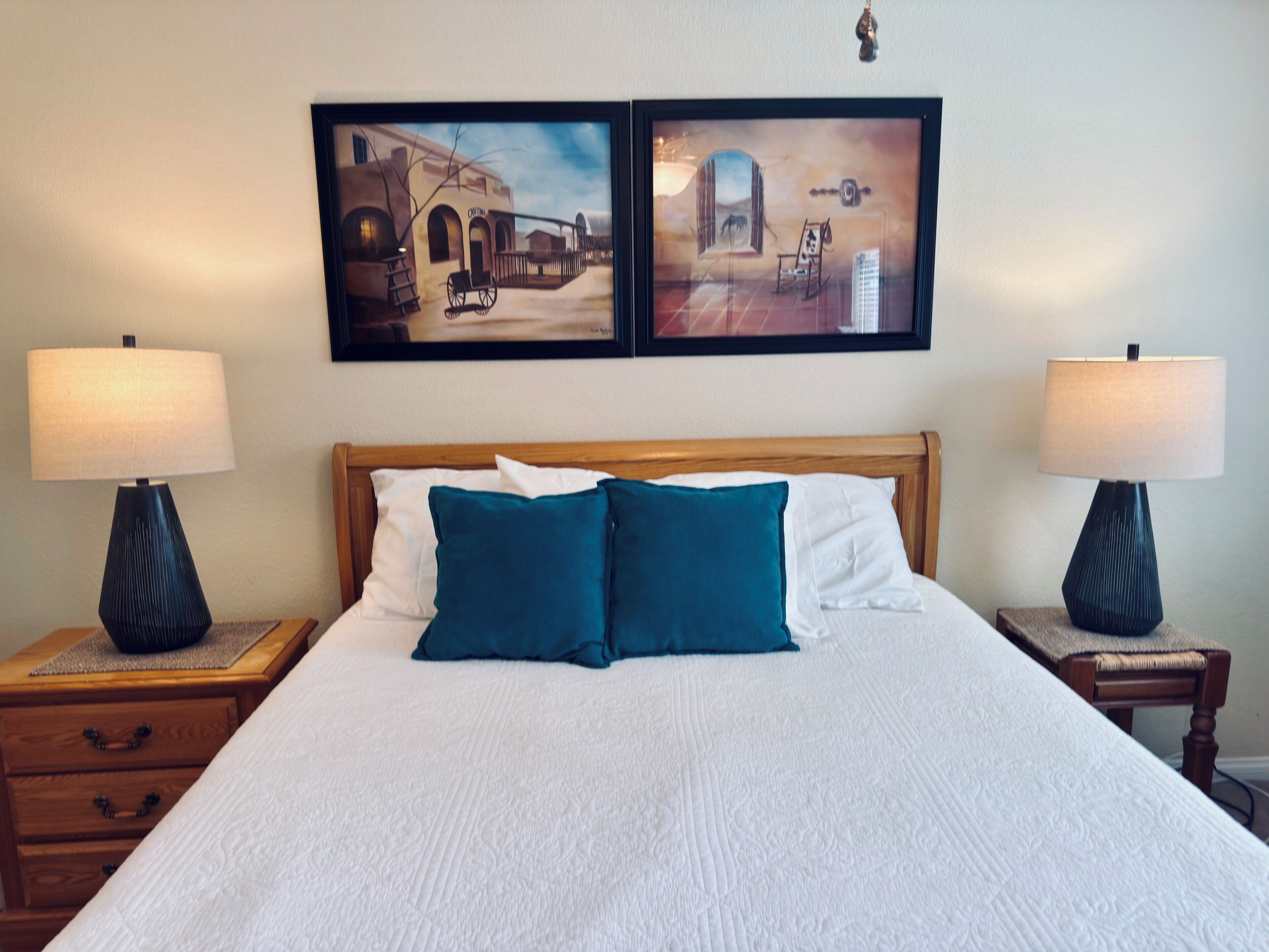 3 bedrooms, iron/ironing board, WiFi (free), bed sheets