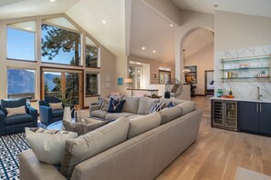 Interior - Fabulous Views Of Lake Tahoe (Crystal Bay)