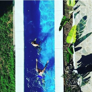 حمّام سباحة خارجي