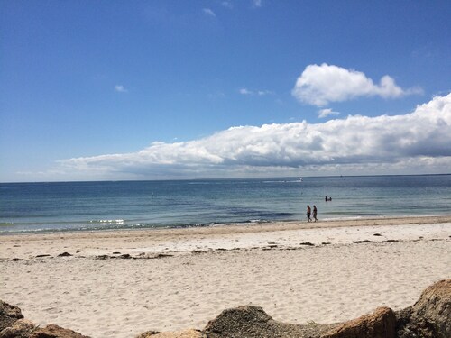 Plan your Cape Cod fall getaway now!! Beach cottage steps from private beach!