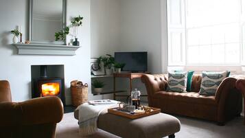Smart TV, stereo, offices